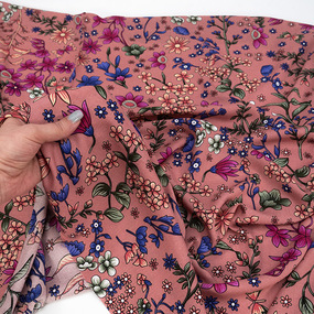 Ткань на отрез штапель 150 см 2810-4 Цветы на пепельно-розовом фото