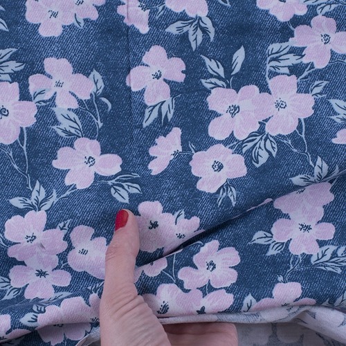 Ткань на отрез кулирка R5051-V3 Розовые цветы на синем фото 2