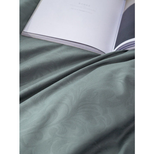 Постельное жаккард 17-4402 2-х сп с евро простыней с наволочками 70/70 фото 4