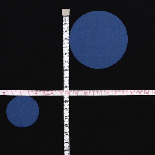 Ткань на отрез масло 150 см Синие круги на черном фото 6