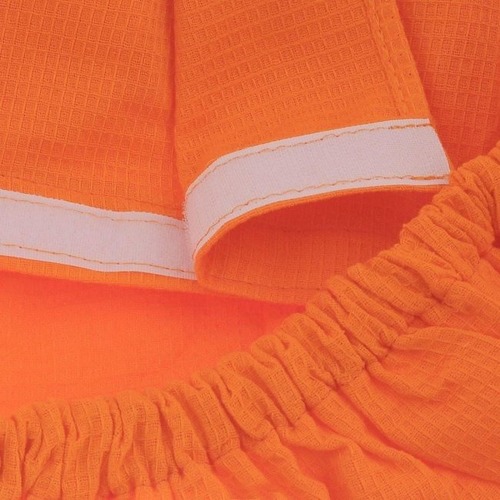 Вафельная накидка на резинке для бани и сауны женская цвет оранжевый фото 2